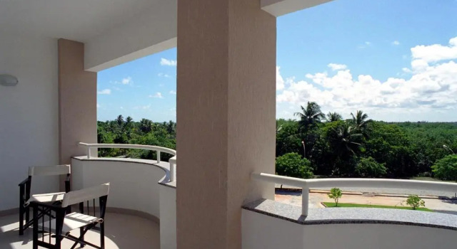 Номер Luxury Bahia Plaza Hotel - Praia de Busca Vida - 8Km Aeroporto Salvador
