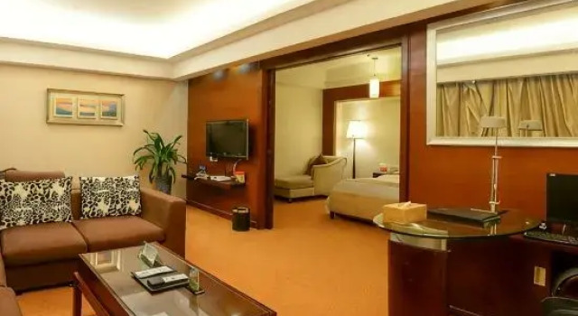 Люкс Business Foshan Xinruncheng Hotel