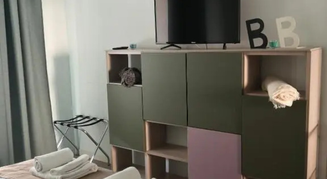 Urban Chic Home 80, Забронировать Отель Бари Bari Province, рядом с Малый театр