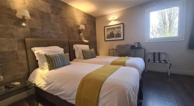 Comfort Hotel - Cergy-Pontoise, Varaa Hotelli Hotellit Val d'Oise pysäköinnillä, Pysäköinti