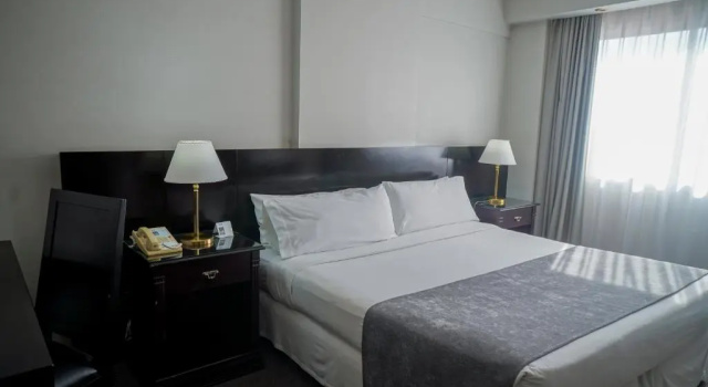 Двухместный номер Standard Plaza Real Suites Hotel