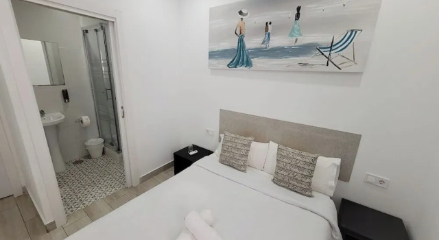 AYZ Silvela - Auto check-in property