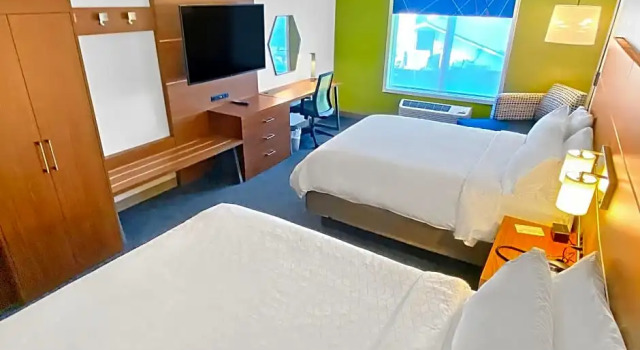 Четырёхместный номер Premium Holiday Inn Express & Suites - Dahlonega - University Area by IHG