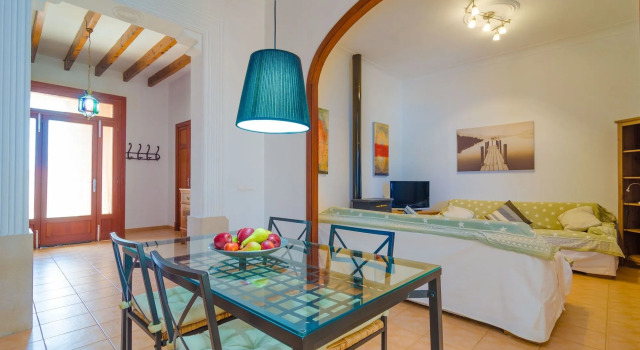 CAN Pistola, Book Hotel Algaida Majorca