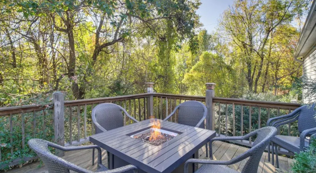 Spacious Home: 10 Miles to Wintergreen Resort!, Book Feriehus Wintergreen Nellysford