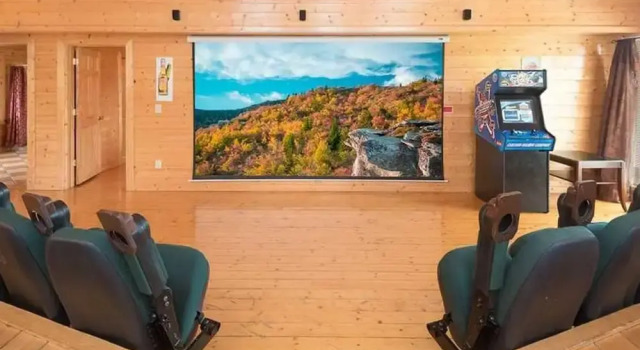 Home Theater Lodge Holiday home 8, Забронировать Дом для отпуска Отели Great Smoky Mountains National Park с парковкой, Парковка