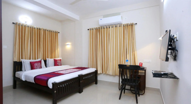 OYO 10220 Chaithanya Complex
