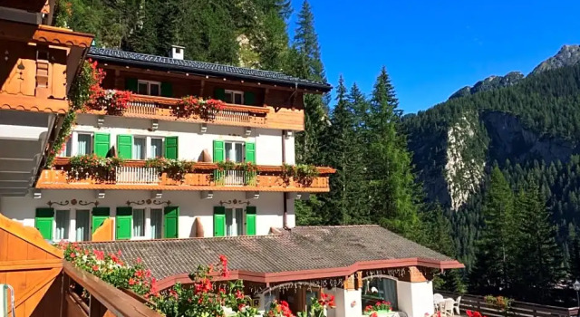 Hotel Roy, จอง โรงแรม Rocca Pietore Civetta