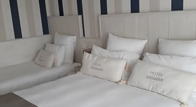 Трёхместный номер Standard с видом на море Hôtel The Originals Miramar, Royan Pontaillac