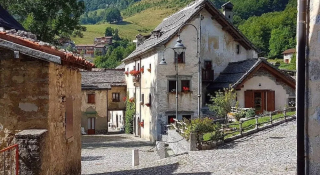 Трёхместный номер Standard с балконом Albergo Canella
