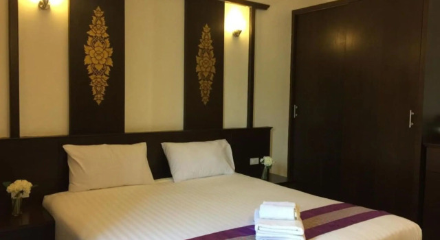 Amonruk  Hotel 2, Prenota Hotel Phrae Phrae Province