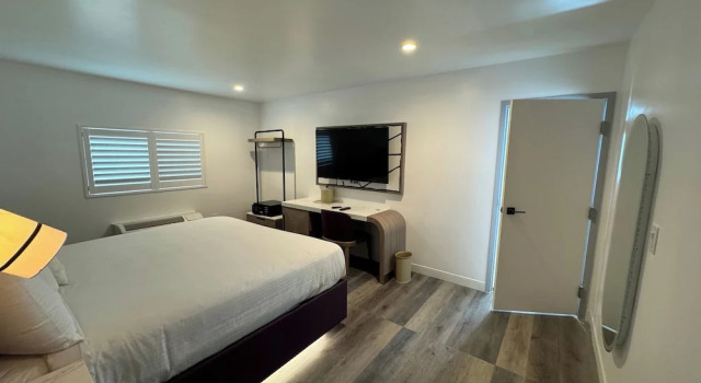 Номер Comfort Hotel Rudra - Hollywood