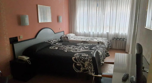 Трёхместный номер Standard Hotel Arha Santander