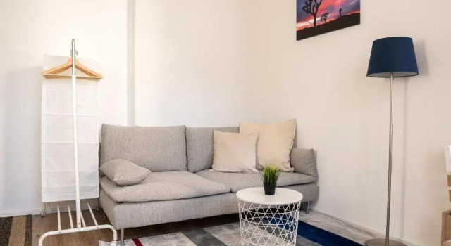 FULL HOUSE Studios - Blue Apartment - NETFLIX, WiFi inkl, Prenota Appartamento Hotel a Garz con parcheggio, Parcheggio