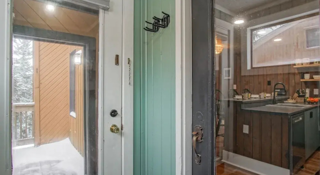 2 Br: Wabasso 5: 2br, 2 Bath, Забронировать Дом для отпуска Отели Сноушу с парковкой, рядом с Лыжный подъемник Soaring Eagle Express, Парковка