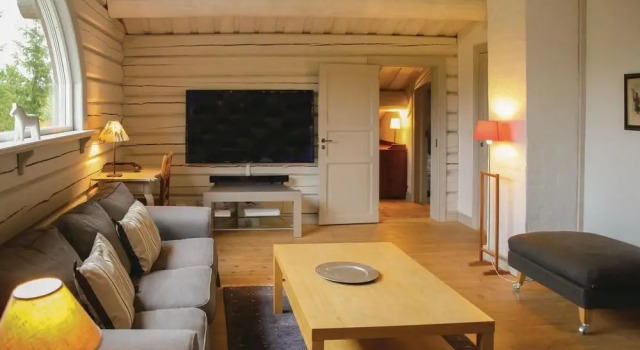 Nice Home in Sälen With 7 Bedrooms, Sauna and Wifi, Rezerwuj Hotel Hotele w Svealand z parkingiem, Parking