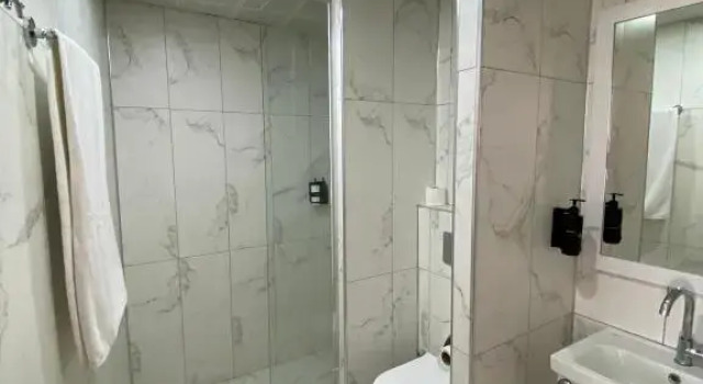 Üç Yıldız Hotel, Забронировать Отель Аксарай Каппадокия, рядом с Минарет Эгри