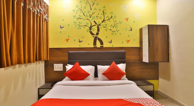 OYO Spot on  8592 Hotel Paras Palace, Réserver Hôtel Naroda Gujarat