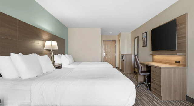 Четырёхместный номер Business Best Western Plus Dartmouth Hotel & Suites