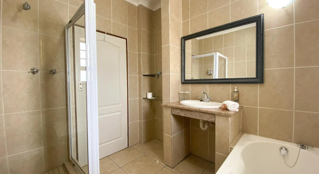Номер Superior Bar-t-nique Guest House