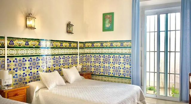 Трёхместный номер Standard Hostal Lis