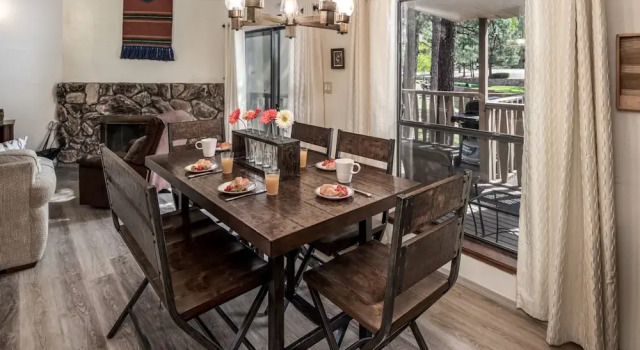40 Grenoble-three-bedroom, Забронировать Отель Отели Руидозо с бассейном, рядом с Гольф-клуб «The Links at Sierra Blanca», Бассейн