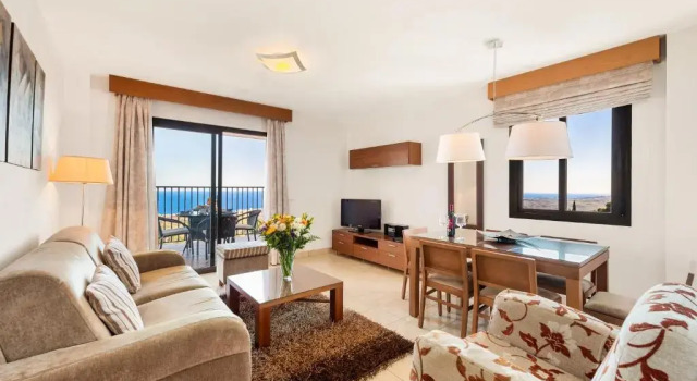 Апартаменты Superior с балконом и с видом на море Macdonald La Ermita Resort