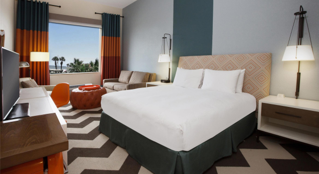 Номер Standard DoubleTree by Hilton Galveston Beach
