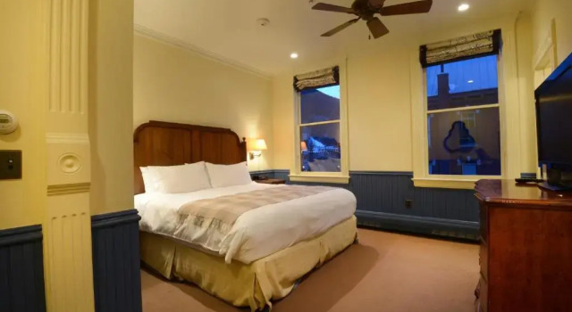 Номер Deluxe New Sheridan Hotel