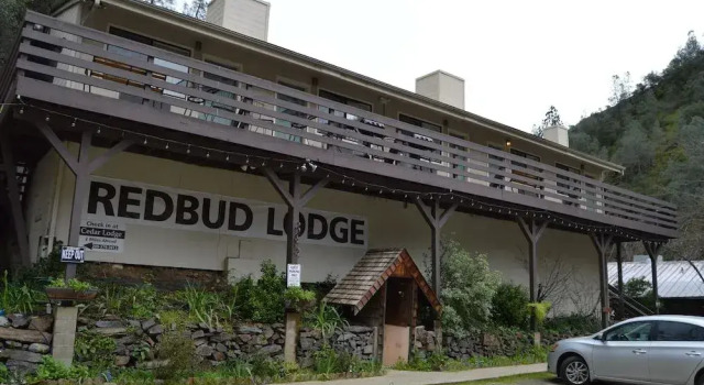 Red Bud Lodge