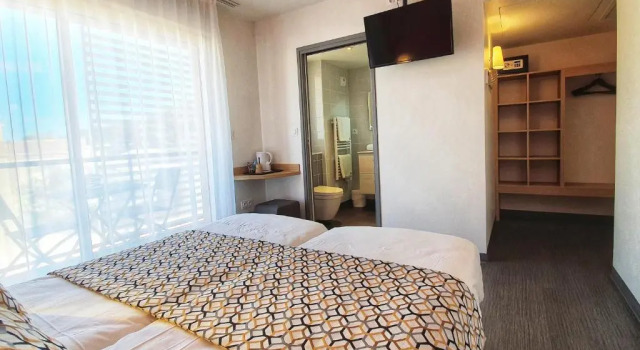 Двухместный номер Standard с балконом Sure Hotel by Best Western Saint-Raphael Le Dramont