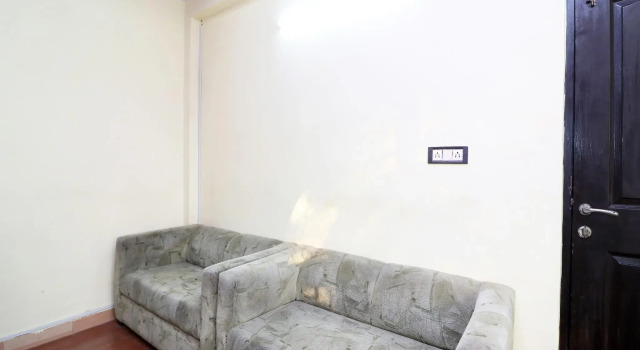 OYO 26815 Hotel Sweet Night