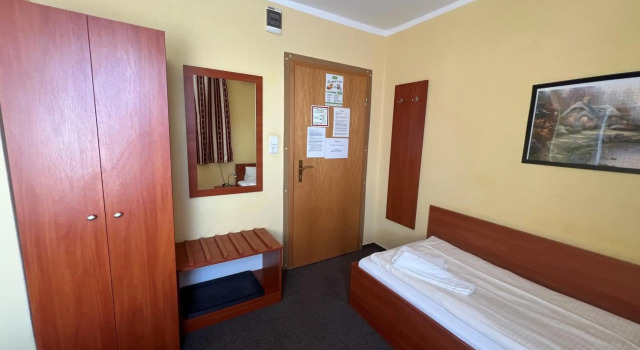 Pension Garbsen, Book Hotel Garbsen 
