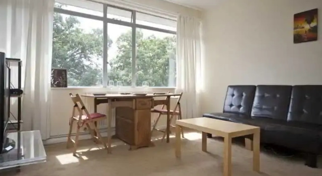 Chic Zone 2 London Apartment, Varaa Huoneisto Asunnot kohteessa Merseyside, Huoneisto