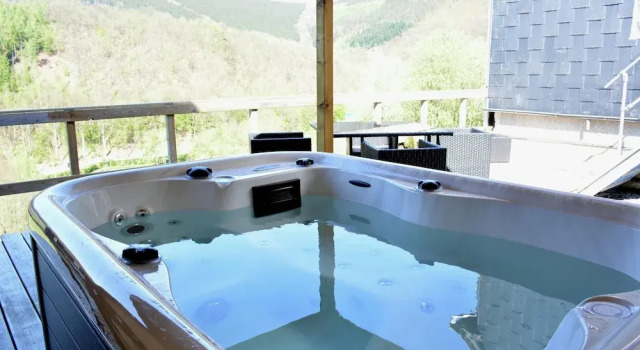 Коттедж Lake-view Apartment With Sauna, hot tub
