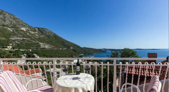 Студия Premium с балконом и с видом на море Villa Dubravka
