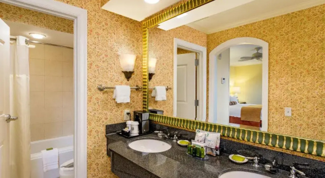 Номер Standard с красивым видом из окна The King and Prince Beach & Golf Resort