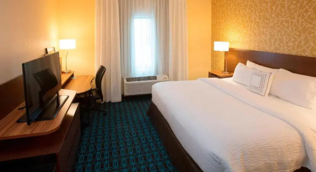 Четырёхместный номер Standard Lakes Inn