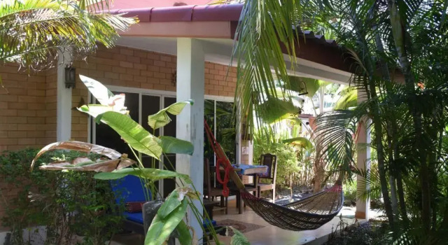 Бунгало Standard с красивым видом из окна Sanuk bungalows