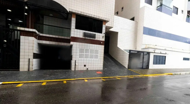 Apto com Excelente Localiza o a 50m da Praia