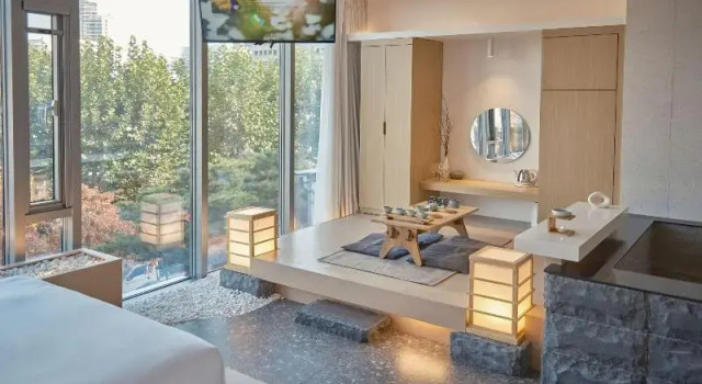 Uh Suite The Seoul