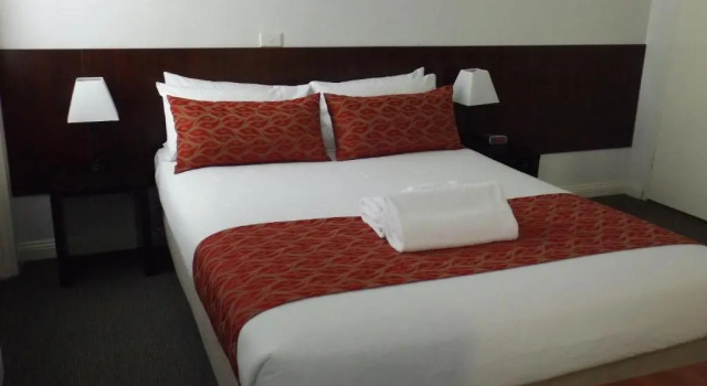 Люкс Central Court Motel Warrnambool