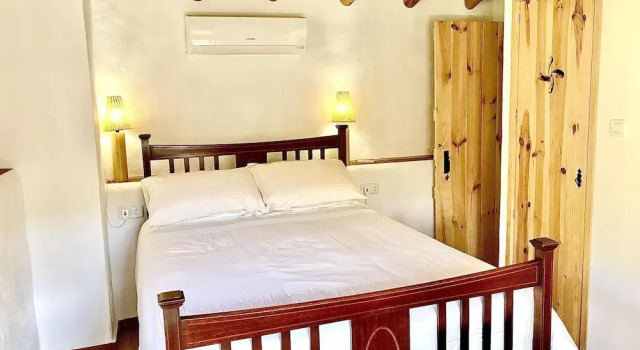 House With 2 Bedrooms in Genalguacil, Málaga, With Shared Pool, Enclosed Garden and Wifi Near the Beach, Забронировать Отель Отели провинции Малаги с бассейном, Бассейн