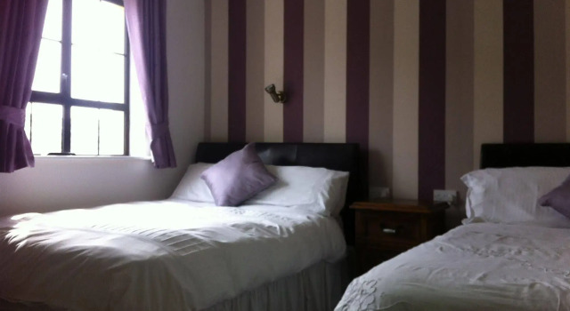 Pearse Road Bed & Breakfast, Забронировать Гостевой дом Леттеркенни Донегал, рядом с The Cathedral of St. Eunan and St Columba