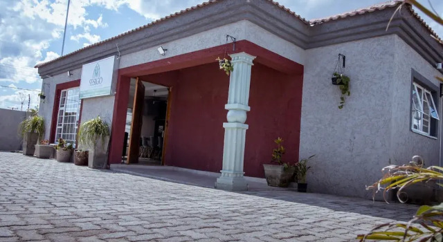 Sesigo Bed And Breakfast, Забронировать Отель Ганзи округ Ганзи