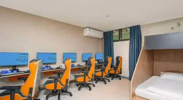 Кровать в общем номере WanYoo Esports Hotel (Nanjing Jiangning Dongshan Subway Station)