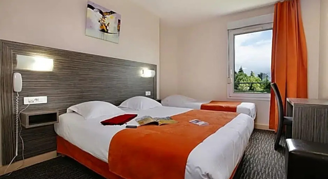 Трёхместный семейный номер Comfort The Originals City, Hôtel L'Acropole