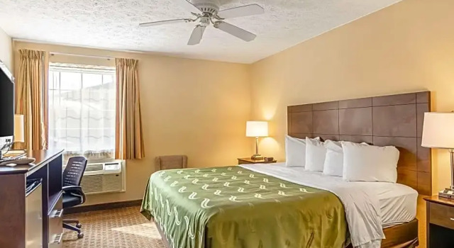Номер Standard Quality Inn Burkeville Hwy 360 & 460