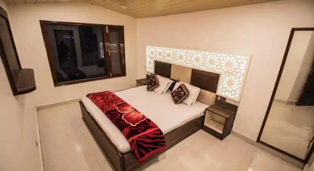 Hotel Holiday Plaza