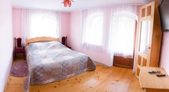 Cottage Gutsulia, Prenota Casa vacanze Hotel a Ivano-Frankovsk con piscina, Piscina